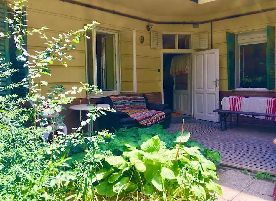Apartament Vintage Studio Apartment, Garden And Free Parking Budapeszt