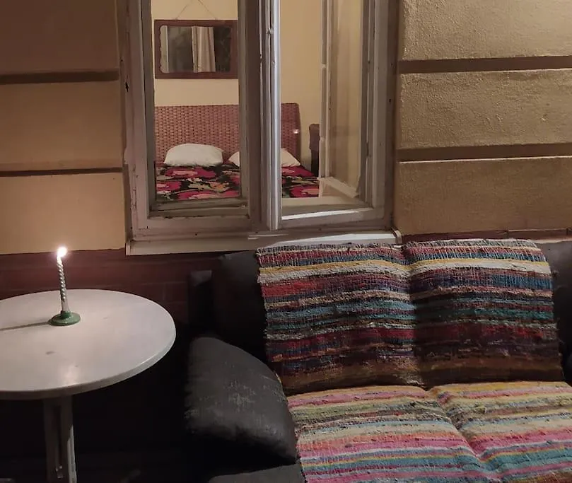 Vintage Studio Apartment, Garden And Free Parking Budapest